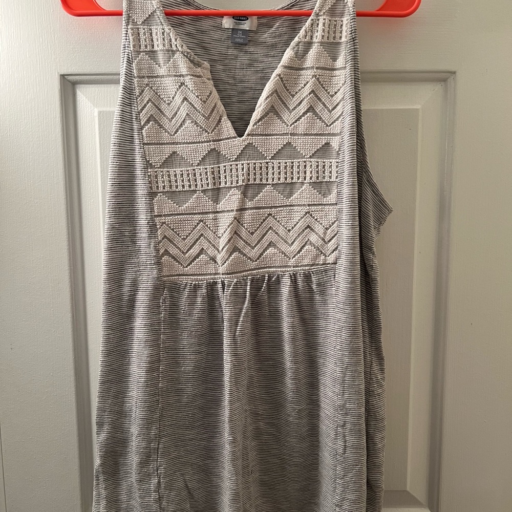 Old Navy tank !see photos has a hole!